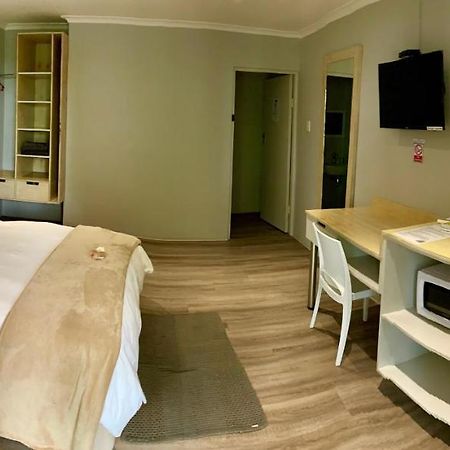 Mangolds Guest House Port Elizabeth Extérieur photo